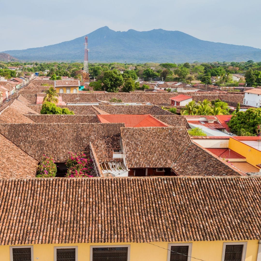 Techos de Mombacho Granada y Volcan, Nicaragua