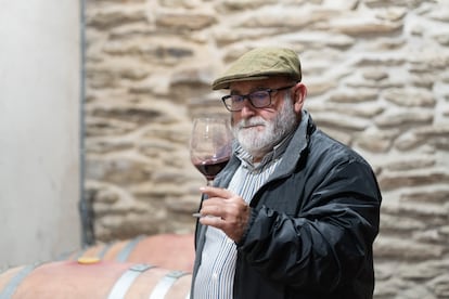 Enrique Robles, en los barriles del quinto Los Velas de la Bodega.