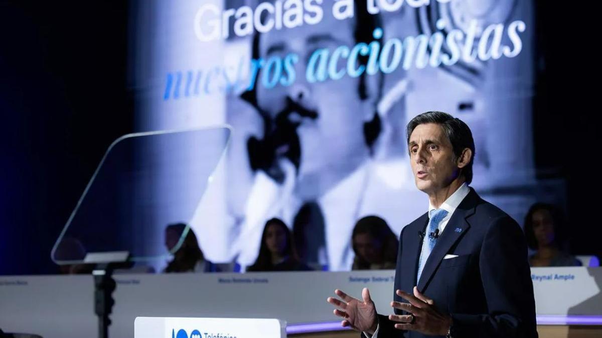 El Gobierno planea que Telefónica compre una parte de Indra y sustituir ya a Pallete por Murtra