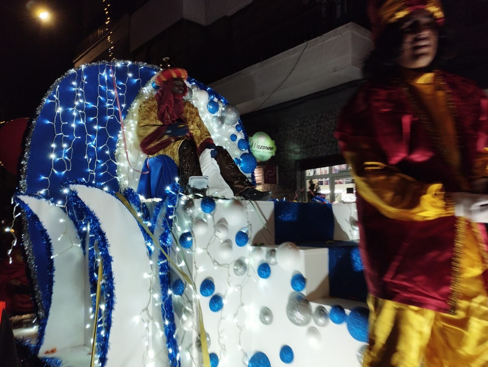 Así fueron las cabalgatas en Mieres y Langreo