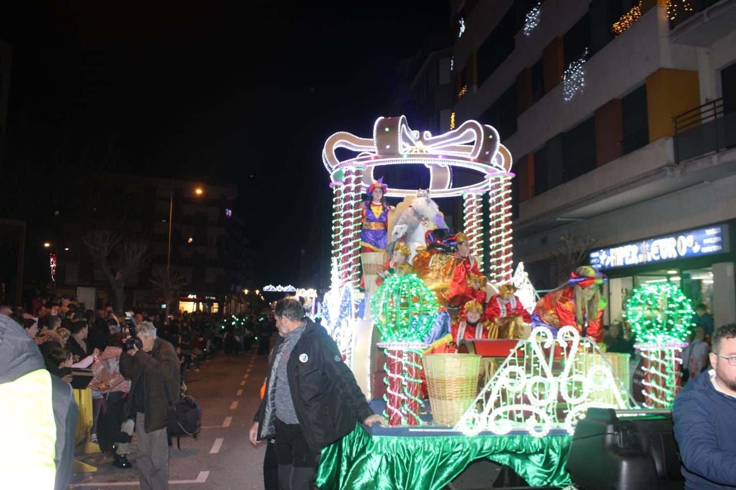 Así fueron las cabalgatas en Mieres y Langreo