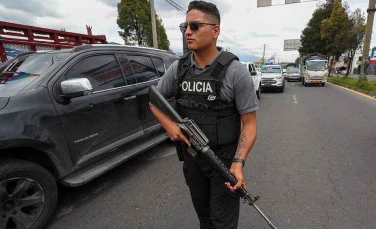 El asesinato de un alcalde y la disputa política estremecen la campaña en Ecuador