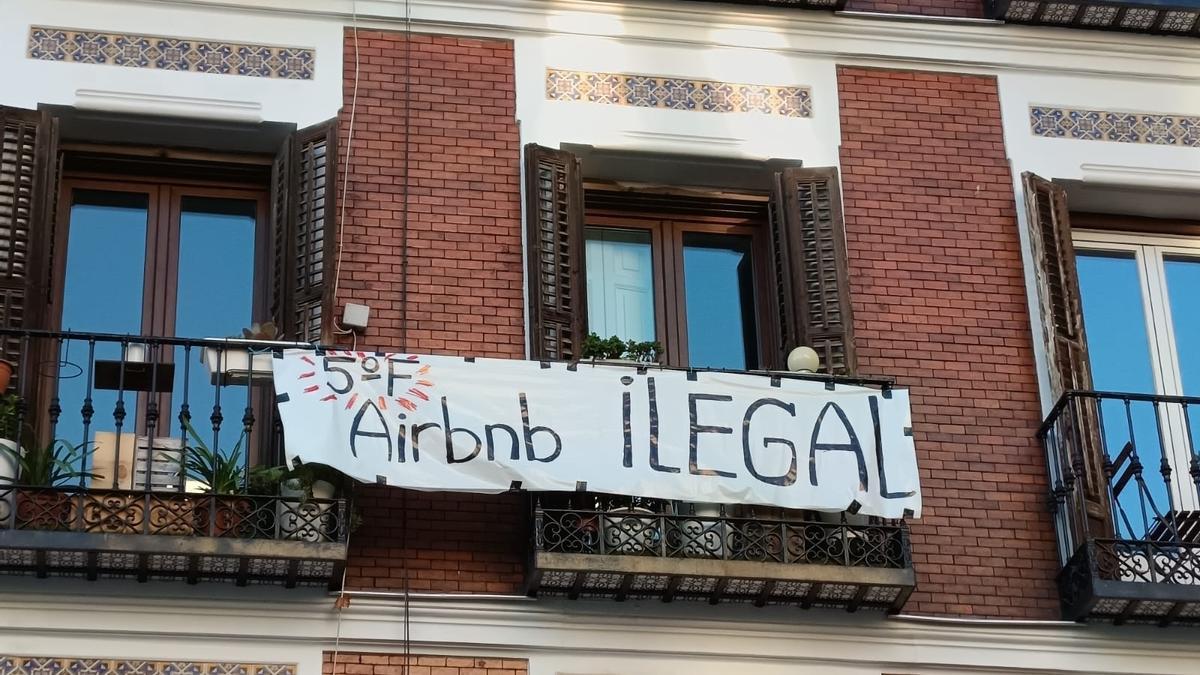 PISOS TURÍSTICOS | El Gobierno contrata una empresa privada para rastrear cada mes todos los pisos turísticos de Airbnb y Booking