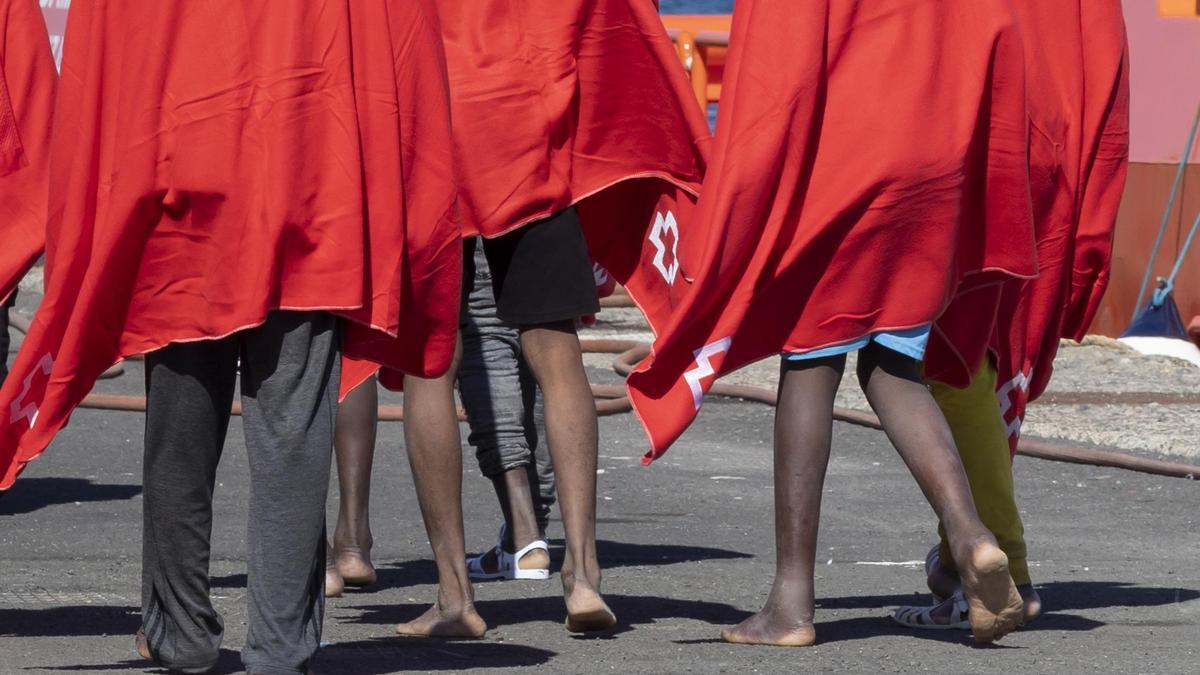 Rescatado un cayuco con 62 inmigrantes al suroeste de Gran Canaria