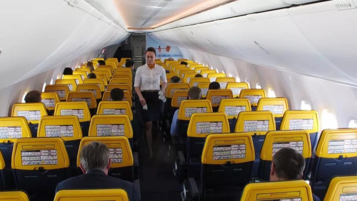 Ryanair elimina 12 rutas y 800.000 asientos para este verano en España por las «tasas excesivas» de Aena