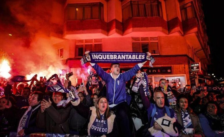 VÍDEO: Así vivieron los aficionados del Real Oviedo las horas previas al derbi