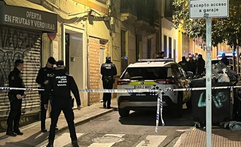 Investigan la caída de una mujer desde un tercer piso en Málaga