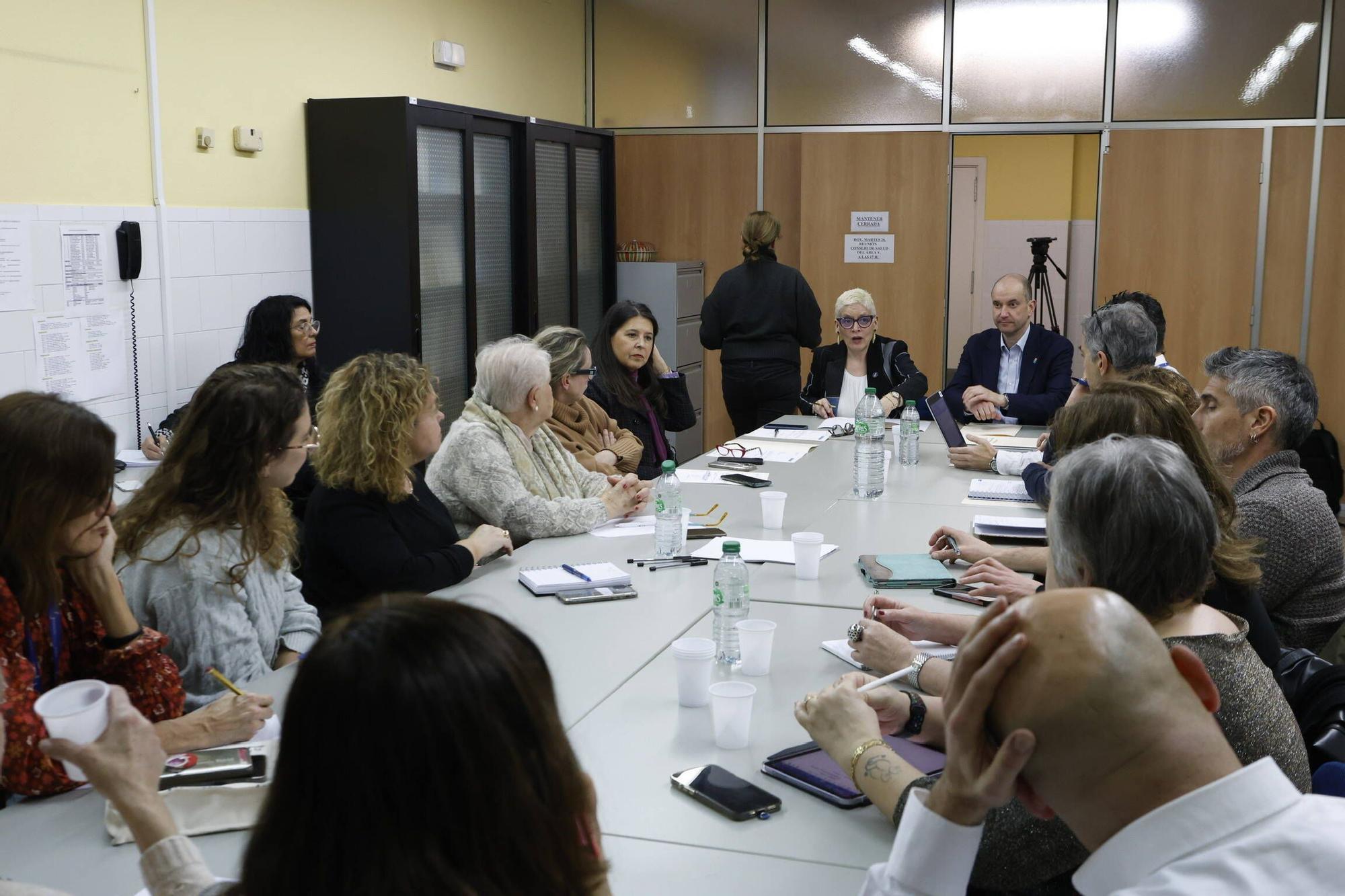 El Consejo de Salud celebrado en Gijón después del paro de la expansión de Cabueñes, en imágenes