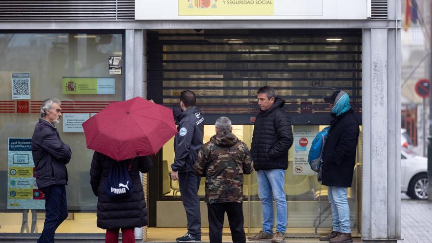 2024 termina con el nivel de paro más bajo en 17 años y suma más de medio millón de empleos