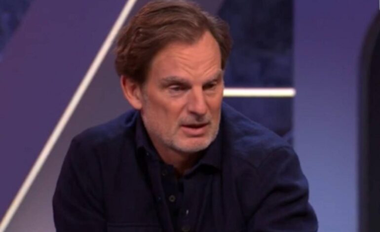 Ronald de Boer: «Si el Barcelona fuera una empresa normal hace tiempo que hubiera desaparecido»