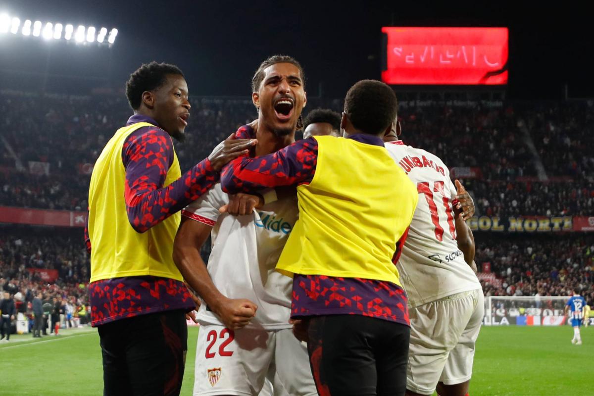 Badé: «Si estoy feliz en el Sevilla, no sé para qué voy a irme»