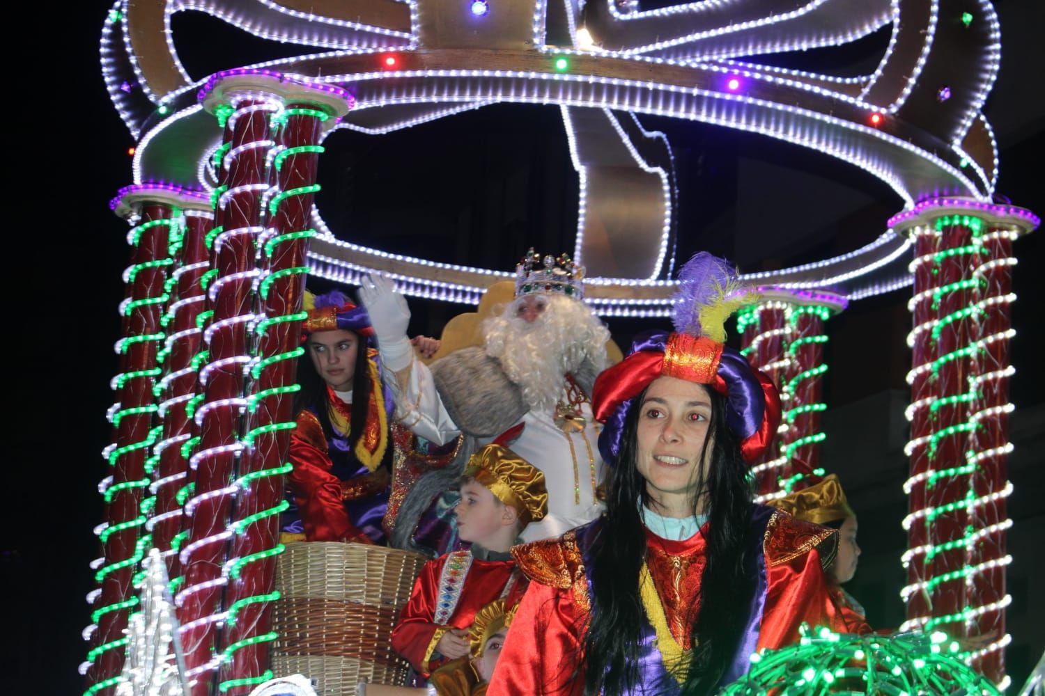 Así fueron las cabalgatas en Mieres y Langreo