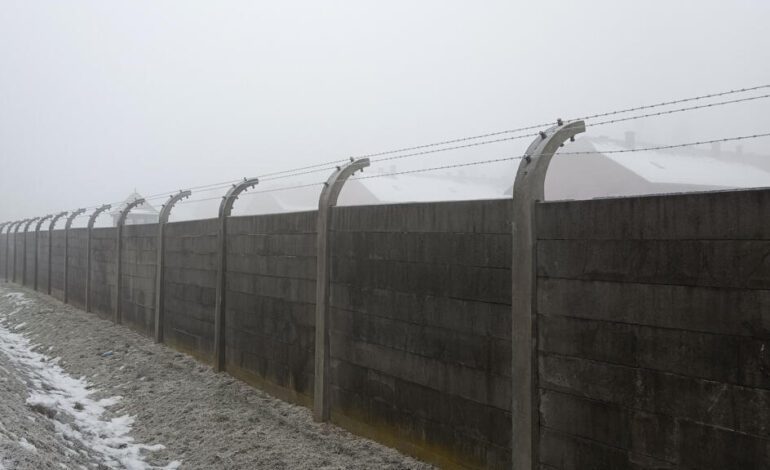 Auschwitz y la semblanza del campo de exterminio y dolor símbolo del Holocausto