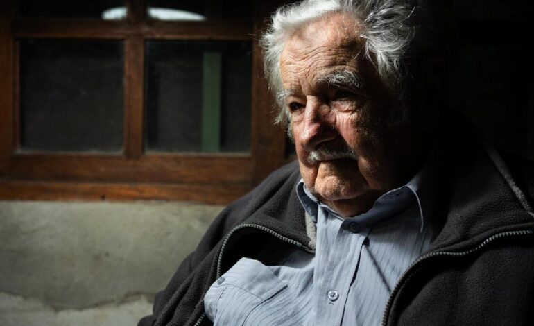 Mujica informa de que el cáncer se le ha extendido al hígado: «Me estoy muriendo»