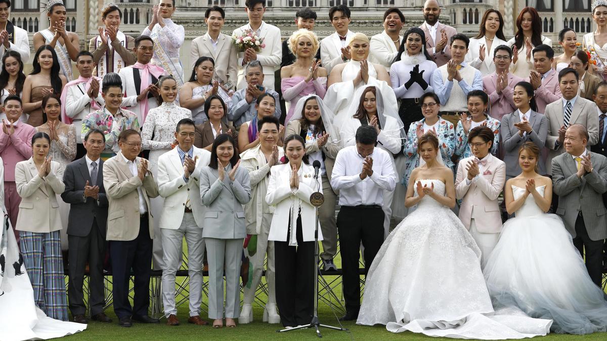 Tailandia abre la puerta al matrimonio igualitario con una boda colectiva de 300 parejas