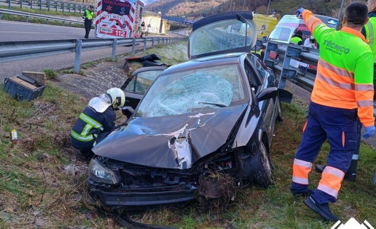 Un herido en un aparatoso accidente de tráfico en el corredor del Aller