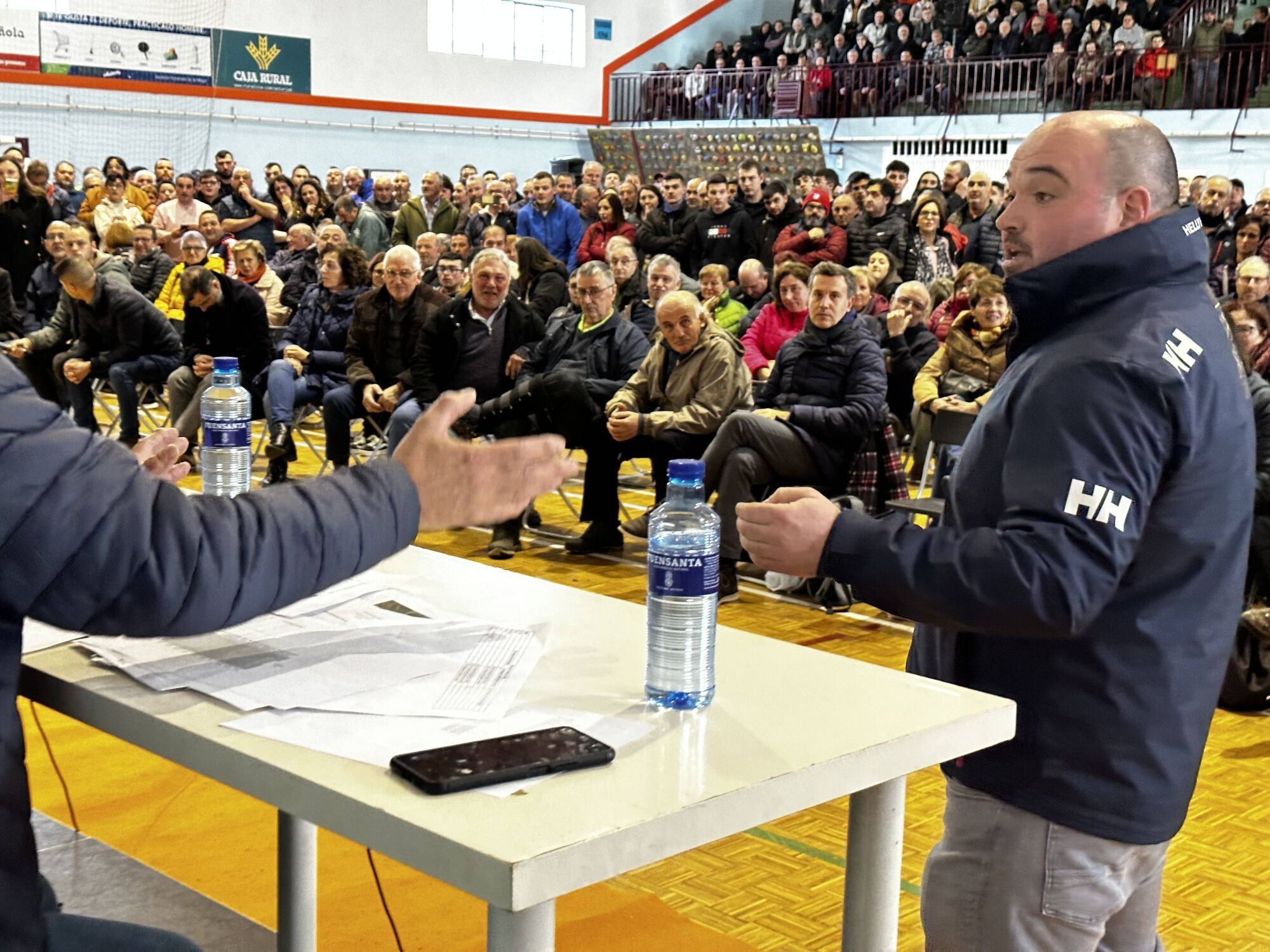 EN FOTOS: Tensión entre ganaderos y el Principado en Tineo por las medidas contra la tuberculosis bovina