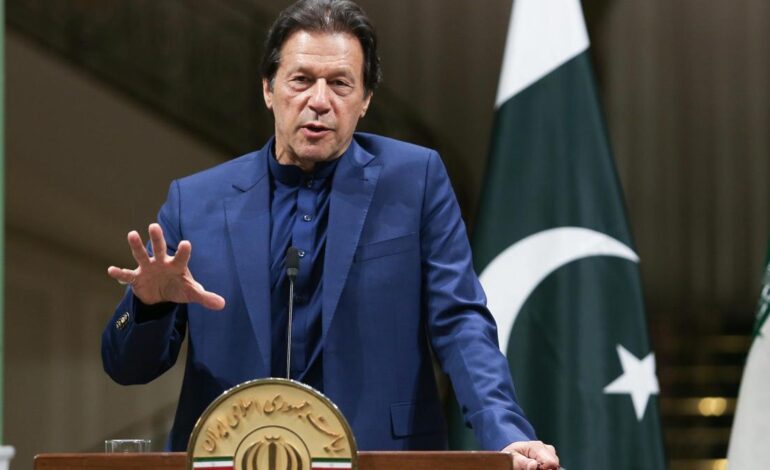 El ex primer ministro de Pakistán Imran Khan, condenado a 14 años de prisión por soborno