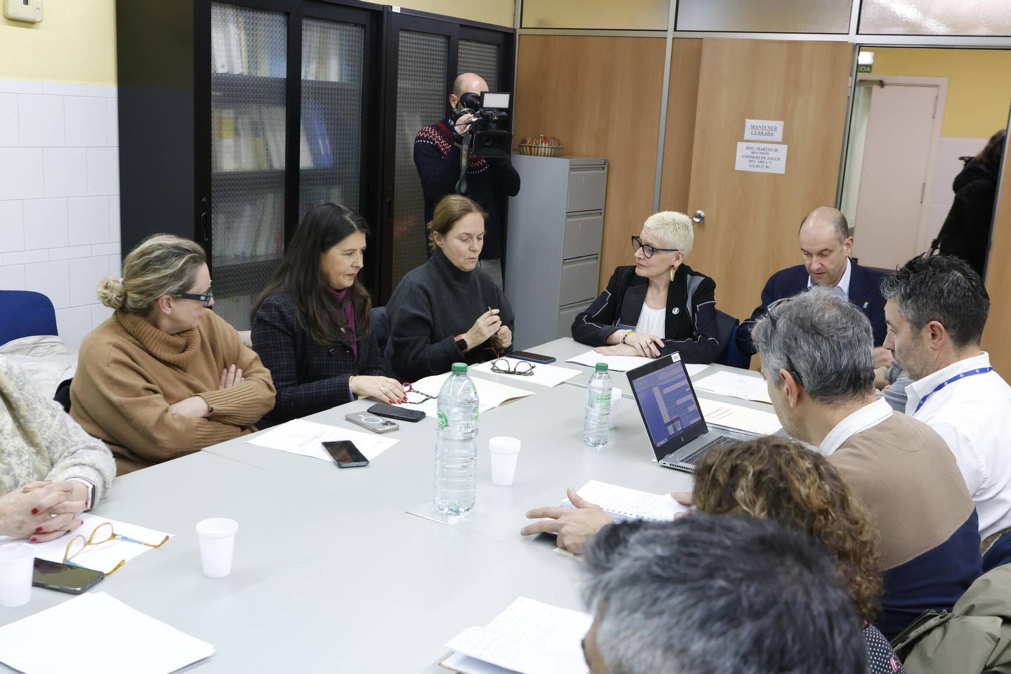 El Consejo de Salud celebrado en Gijón después del paro de la expansión de Cabueñes, en imágenes