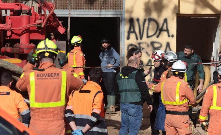 Un fallecido y un herido en el derrumbe de un garaje afectado por la DANA en Valencia