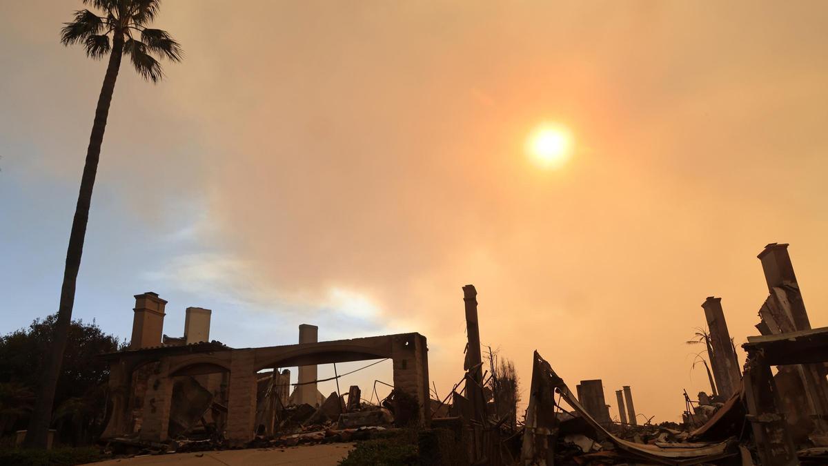 Trump y sus aliados azuzan los incendios de Los Ángeles con una guerra política