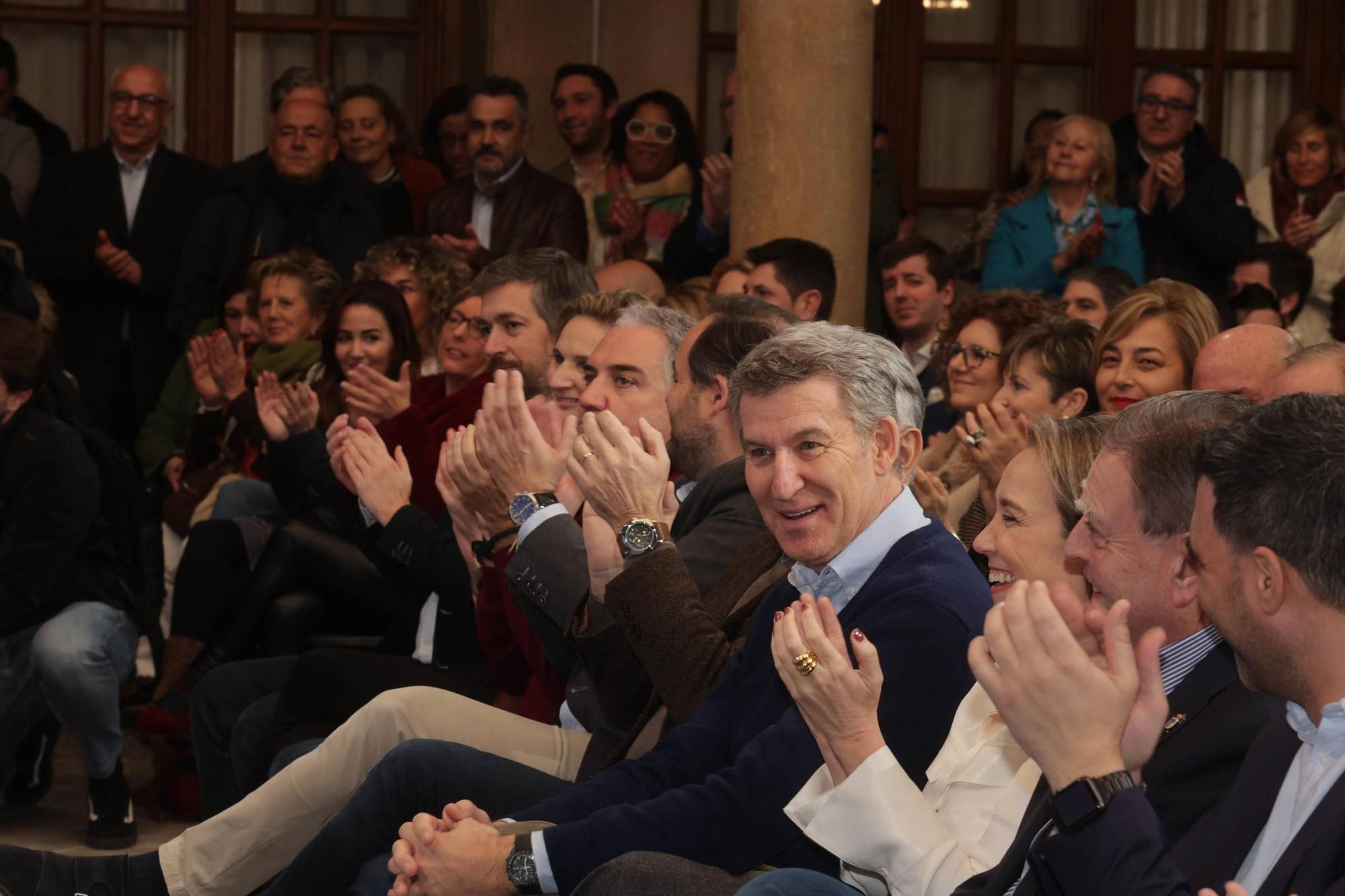 Feijóo clausura junto a Álvaro Queipo en Oviedo el acto de presentación de la 'Declaración de Asturias'