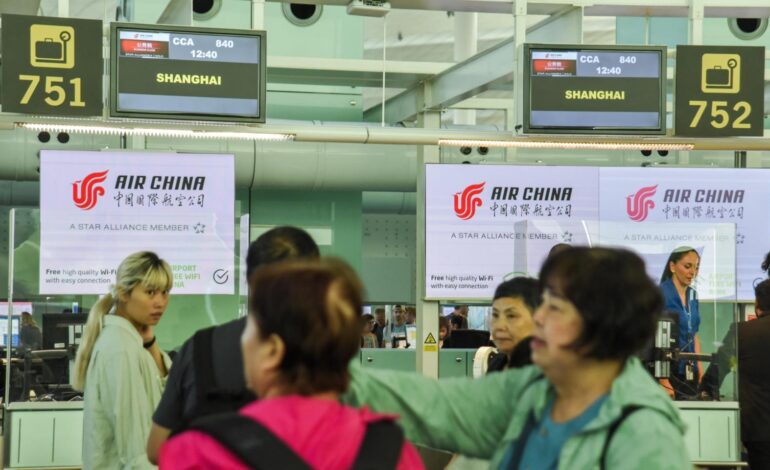 Aena lanza un plan para atrapar al turista chino en los aeropuertos de Barajas y El Prat