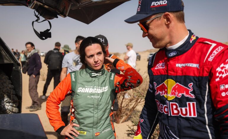 Cristina Gutiérrez brilla en un primer día del Dakar que deja expuesto a Sainz para la dura etapa de 48 horas