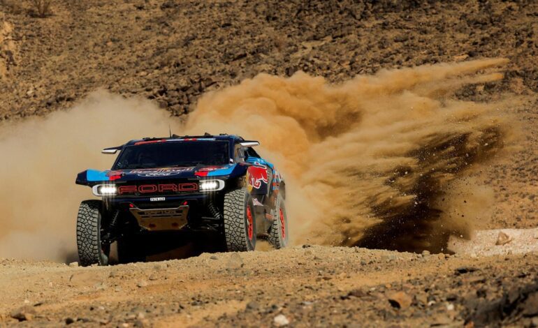 Carlos Sainz sufre un vuelco en la etapa 48 horas y dice adiós a sus opciones en el Dakar