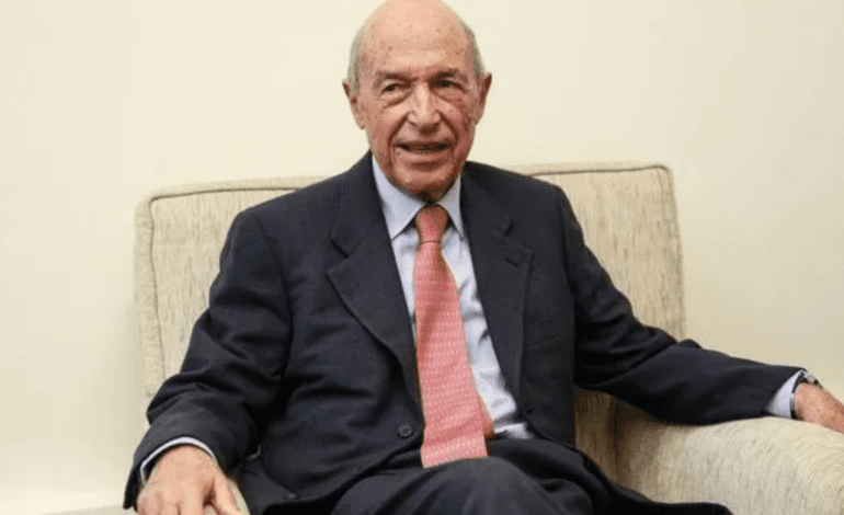 Muere Costas Simitis, primer ministro griego entre 1996 y 2004 y fundador del PASOK, a los 88 años