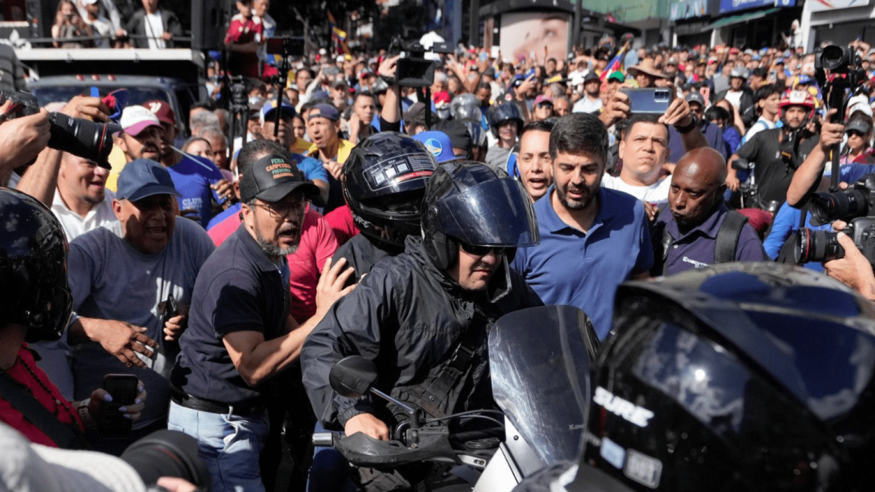 crónica de una detención y liberación a las puertas de la toma de posesión de Maduro