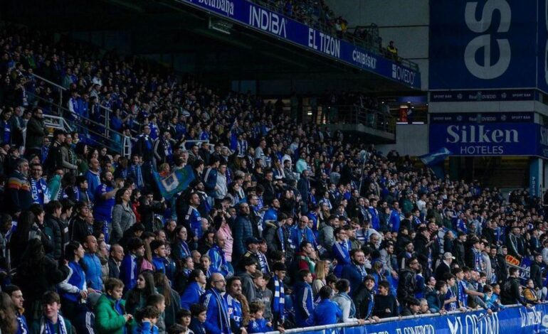 El lanzamiento de objetos obliga al árbitro a detener el derbi asturiano entre el Real Oviedo y el Sporting de Gijón