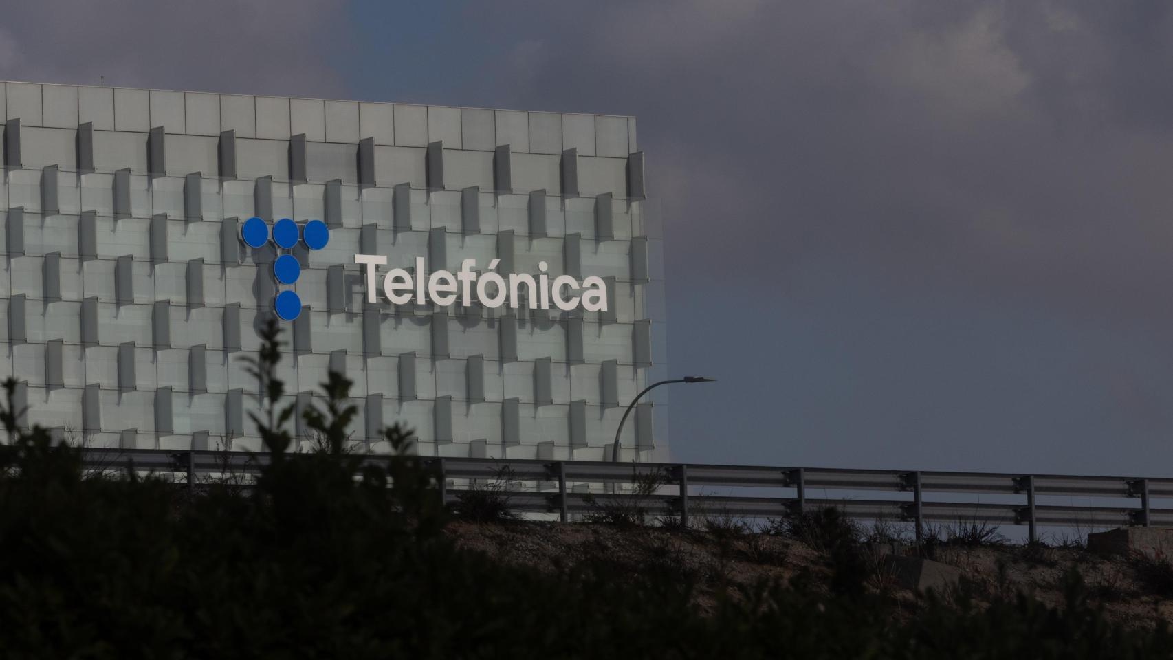 Stc comunica a la SEC que ya controla el 9,97% de Telefónica y busca entrar en el consejo