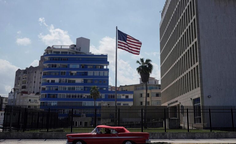 Cuba comienza a liberar a 553 presos políticos tras salir de la lista de estados patrocinadores del terrorismo de EEUU