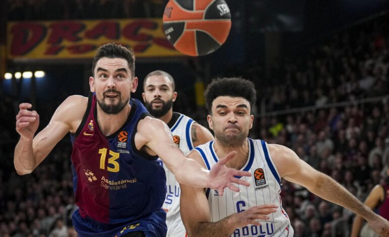 El Barça se pone el mono de trabajo para doblegar al Anadolu Efes y meterse en los playoff de la Euroliga