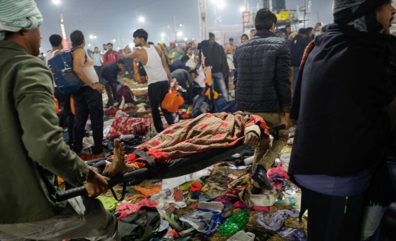 Al menos siete muertos y una decena de heridos por una estampida en el festival hindú de Kumbh Mela en la India