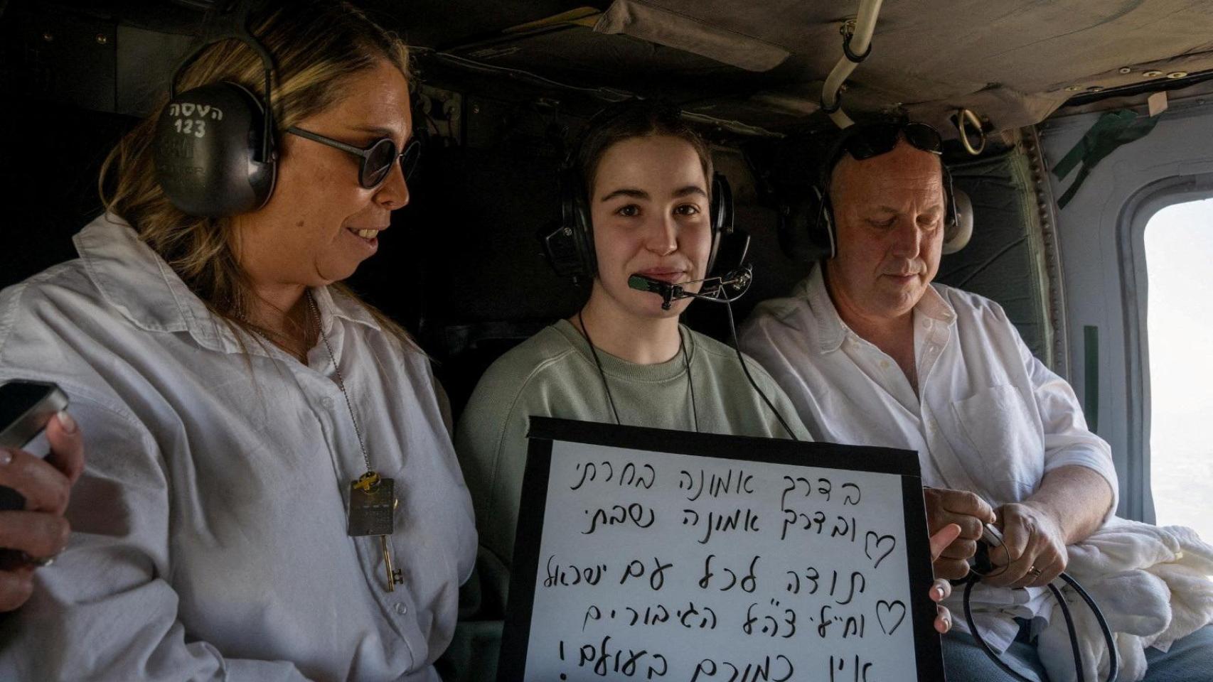 Indignación en Israel ante la humillante liberación de dos de sus rehenes que deja el alto el fuego con Hamás en el alambre