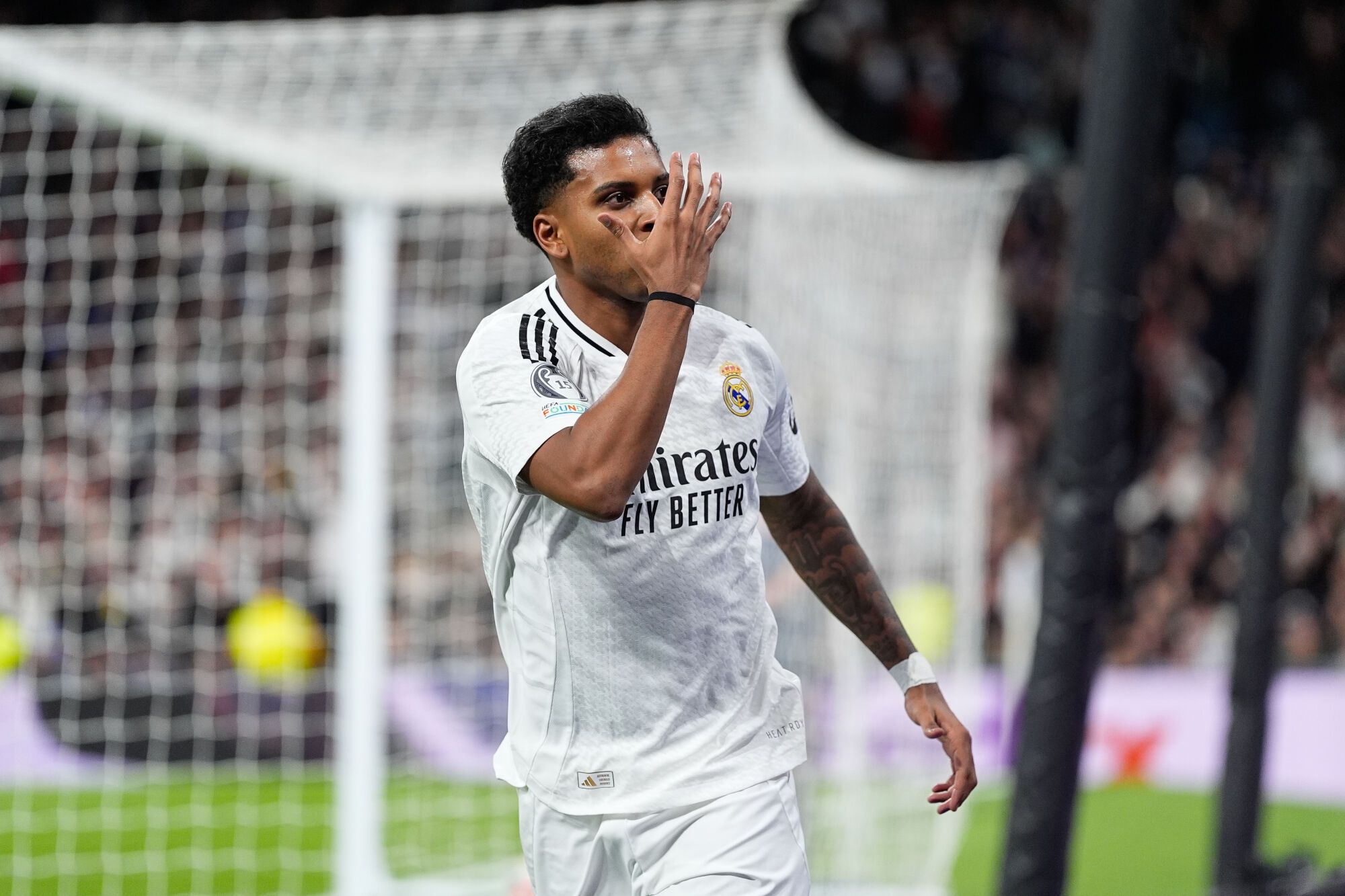 Rodrygo Goes del Real Madrid celebra un gol durante el partido de la fase MD7 de la Liga de Campeones de la UEFA 2024/25 entre el Real Madrid y el RB Salzburg en el estadio Santiago Bernabeu el 22 de enero de 2025 en Madrid, España. AFP7 22/01/2025 SÓLO PARA USO EN ESPAÑA. Oscar J. Barroso / AFP7 / Europa Press;2025;FÚTBOL;ESPAÑA;DEPORTE;ZSOCCER;ZSPORT;Real Madrid v RB Salzburg - UEFA Champions League 2024/25 Fase Liga MD7;