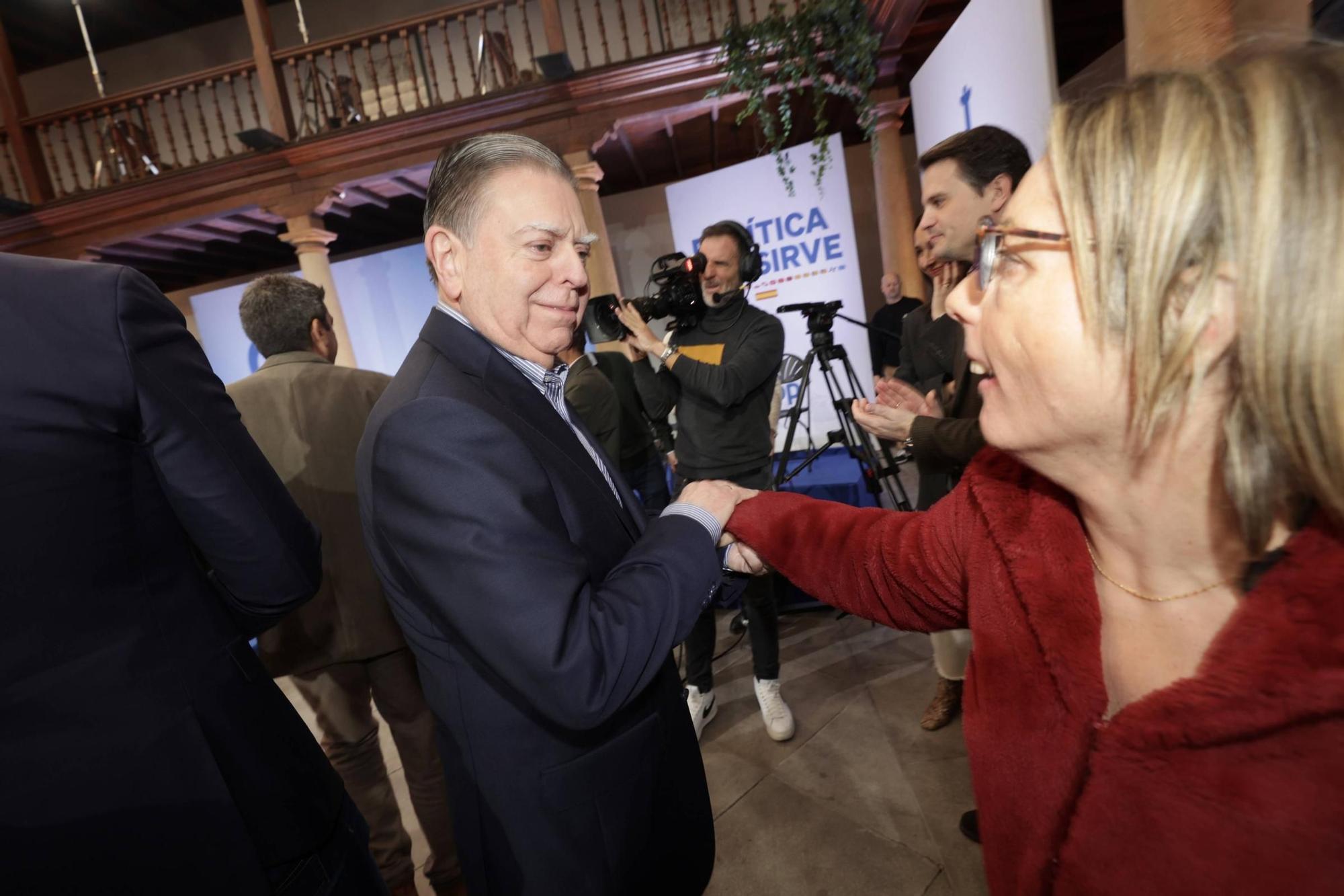 Feijóo clausura junto a Álvaro Queipo en Oviedo el acto de presentación de la 'Declaración de Asturias'