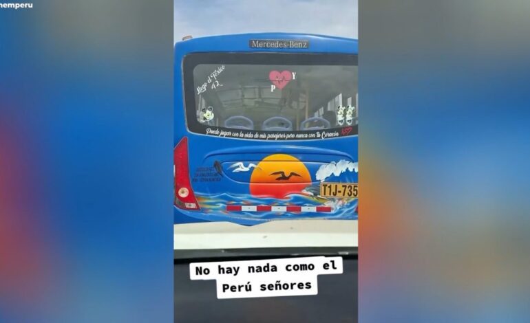 “Puedo jugar con la vida de los pasajeros, pero no con tu corazón”: el peculiar mensaje de este chófer ‘tóxico’ en su autobús