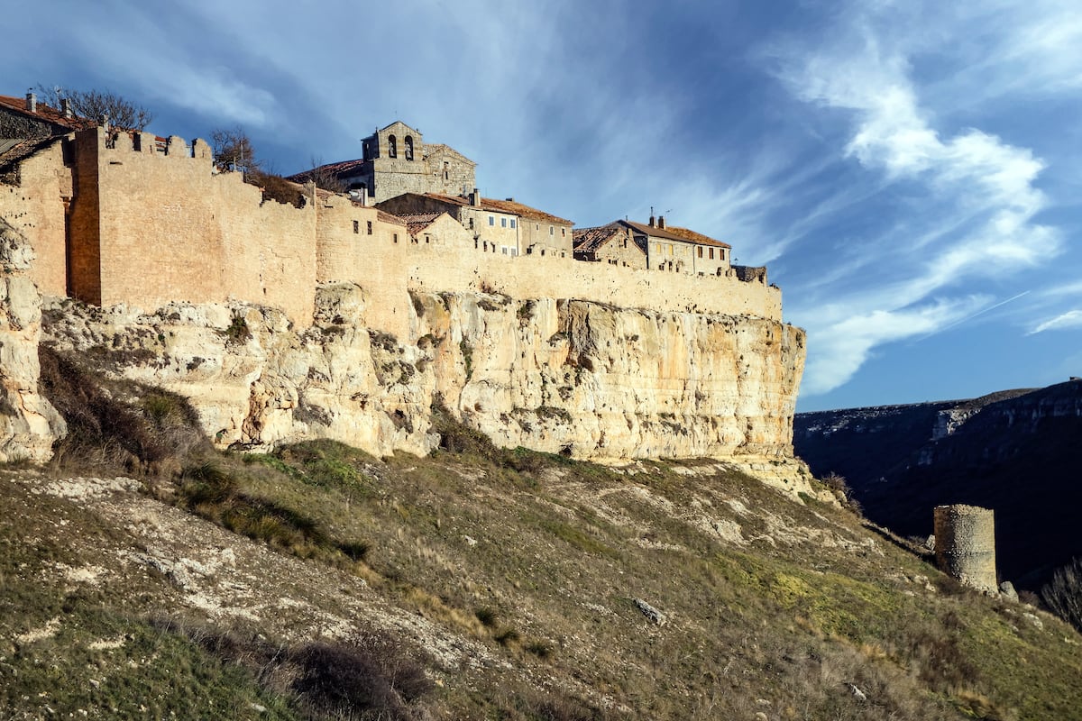 Por la comarca de Tierras de Berlanga al encuentro de un caimán, una ermita y los ‘picassos’ de Caltojar | Escapadas por España | El Viajero