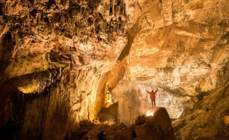 Esta cueva en León es una de las más impresionantes de España