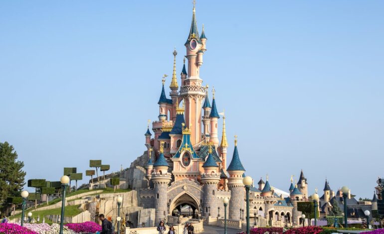 Los mejores consejos para visitar Disneyland París | Escapadas por Europa | El Viajero