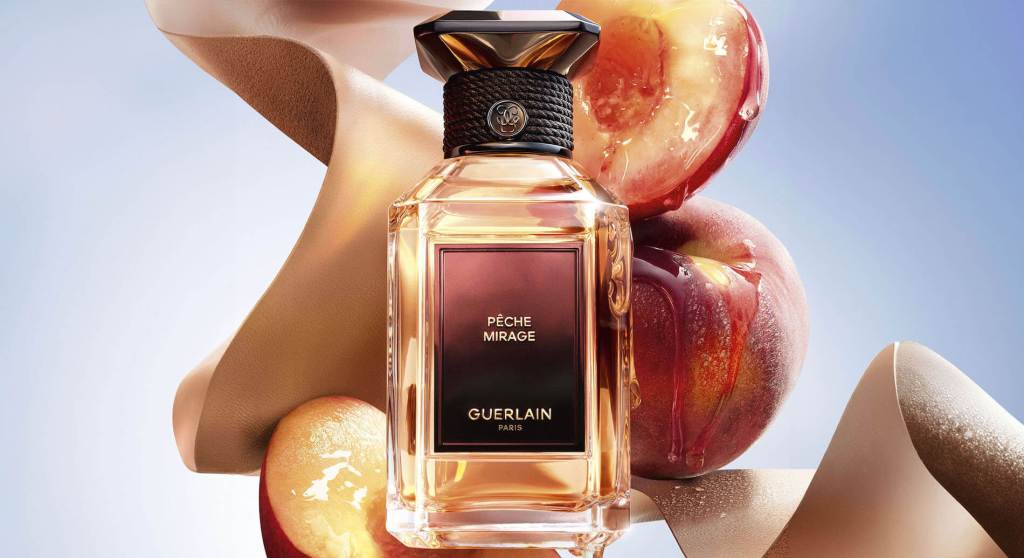 vas-a-querer-comerte-un-perfume-de-lujo-notas-frutales-cuero