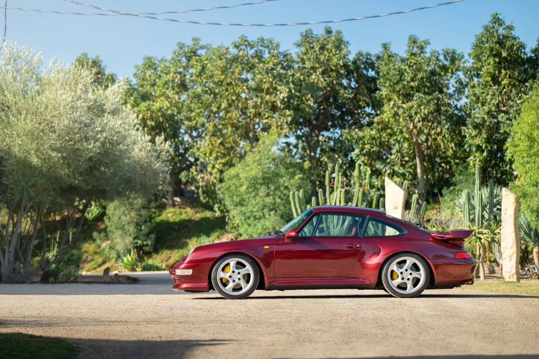 Este Porsche 911 Turbo S 993 es el rey de los 911 air cooled