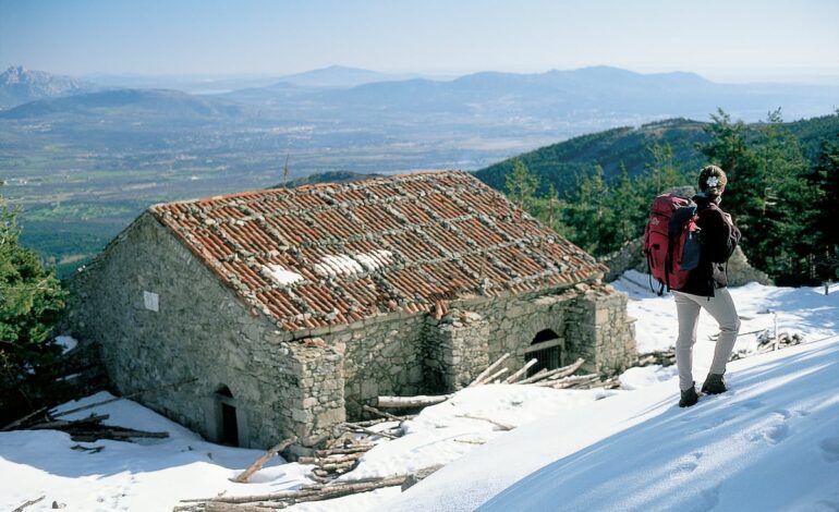 Al encuentro de ocho pozos de nieve en España, los frigoríficos de hace siglos | Escapadas por España | El Viajero