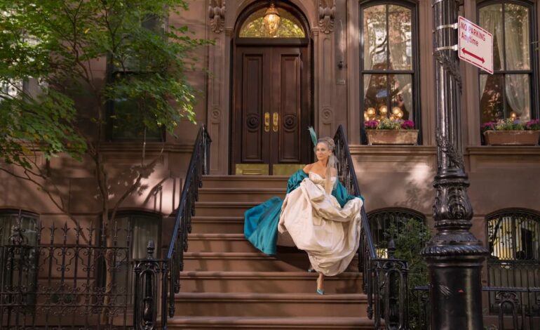 La entrada del apartamento de Carrie Bradshaw en ‘Sexo en Nueva York’ se cerrará ante el hastío de su dueña | El Viajero