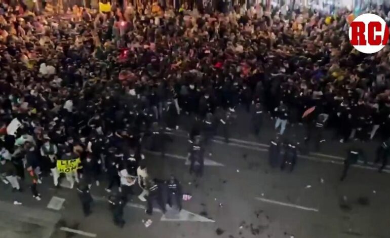 Tres detenidos en Mestalla por agredir y morder a policias nacionales tras el Valencia – Real Madrid