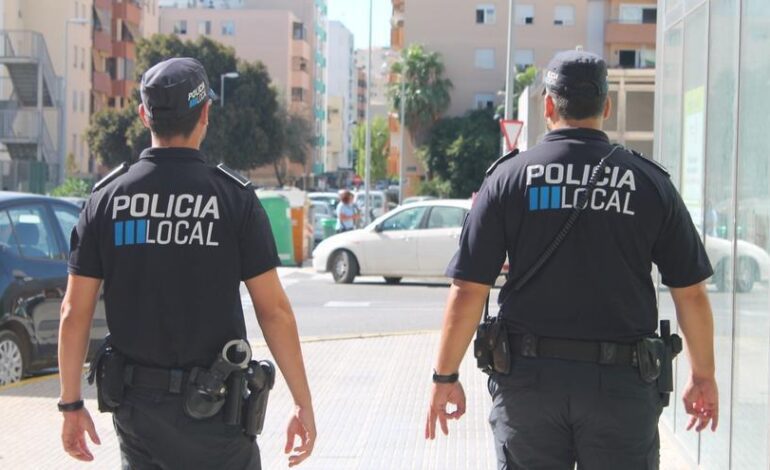 Detenido en Ibiza un joven por amenazar y maltratar a su pareja en plena calle