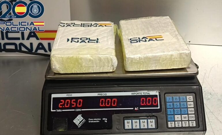 TRÁFICO DROGAS AEROPUERTO | Detenido en el aeropuerto con dos kilos de cocaína escondidos en un amplificador de sonido